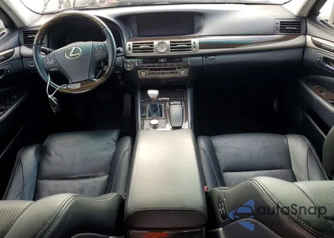 2013 Lexus Ls 460L z USA, uszkodzony, nr VIN JTHGL5EF1D5047397